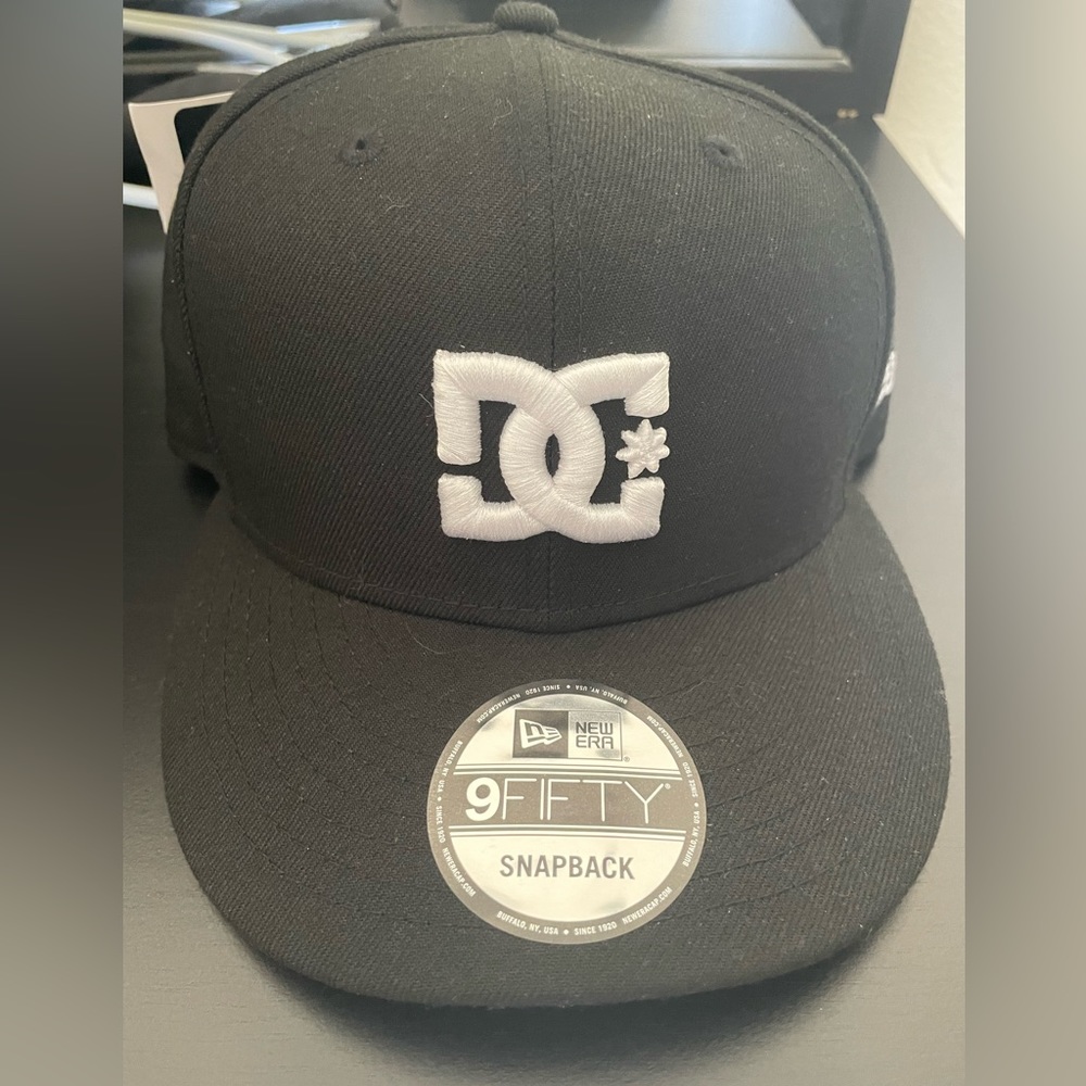 DC Skateboard NewEra Black Snapback Hat